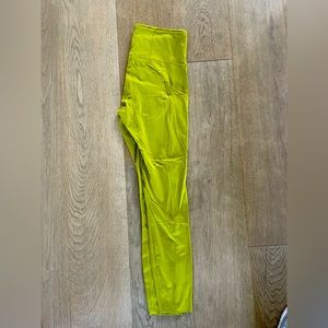Brand new Lululemon leggings w/pockets